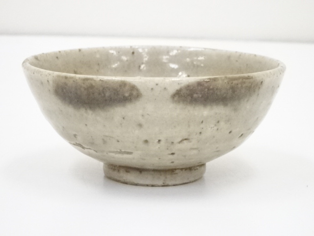 古物　灰釉茶碗